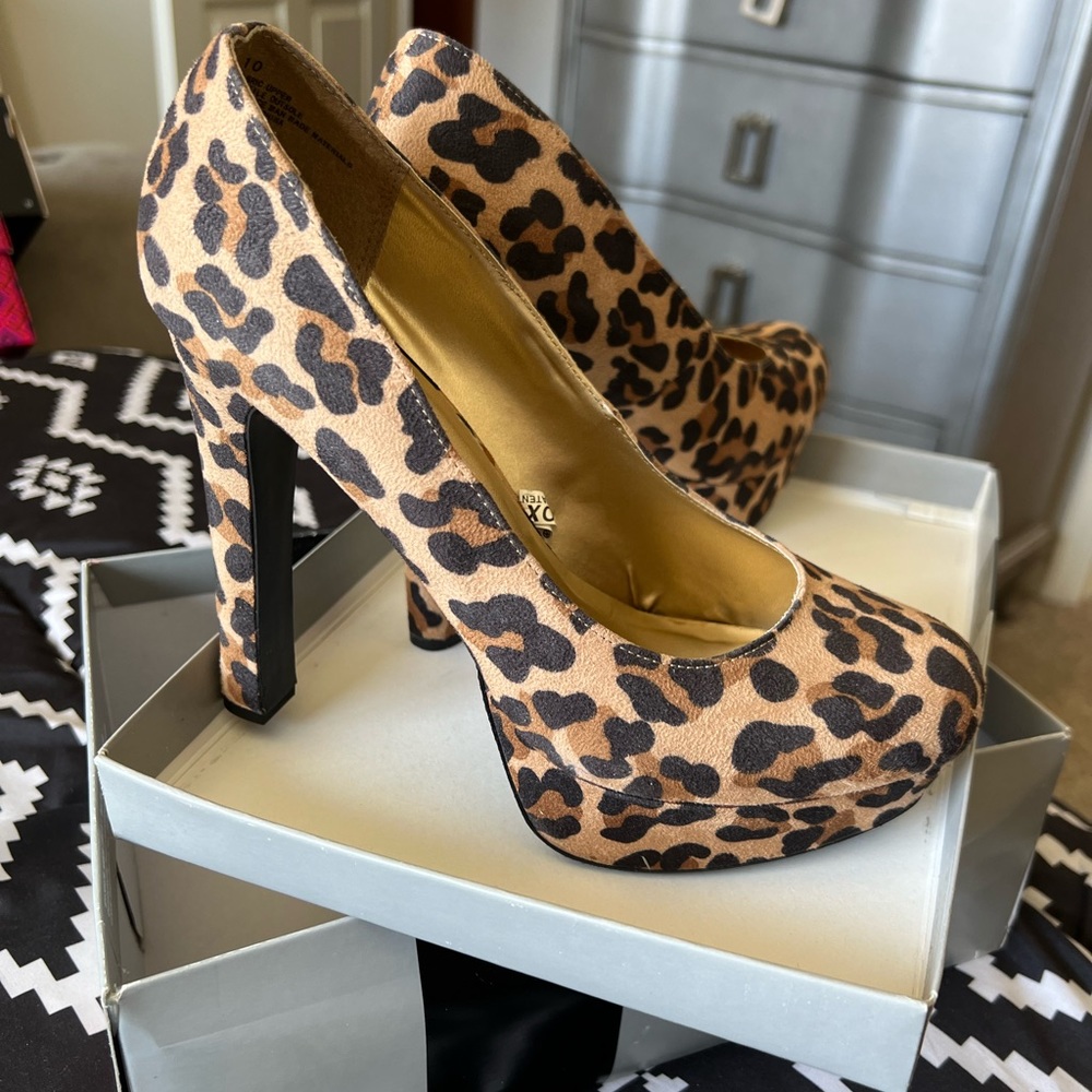 Mossimo leopard heels. Never worn.